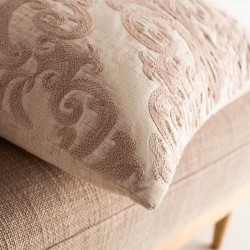 Μαξιλαροθήκη κεντημένη 43Χ43cm σε λινό ύφασμα.