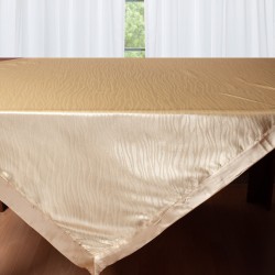 Σατέν τραπεζοκαρέ 2009 (130cm X 130cm) χρυσό